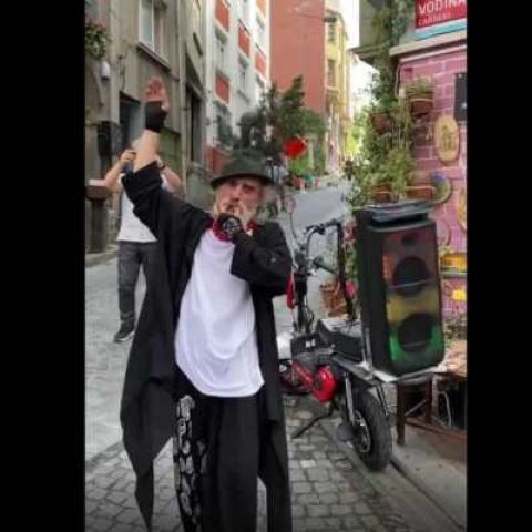 دانلود آهنگ رقص پیرمرد با اهنگ ترکی
